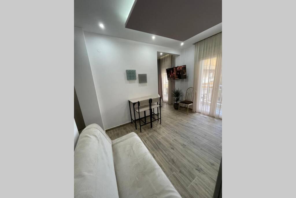 Comfort And Seaview Apartment Nea Paralia Tesalonika Bagian luar foto